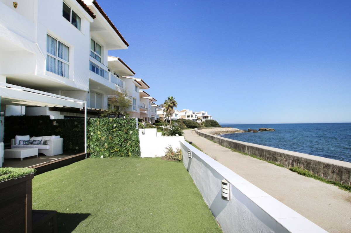Duplex te koop in Estepona | 4 slaapkamers H5343160