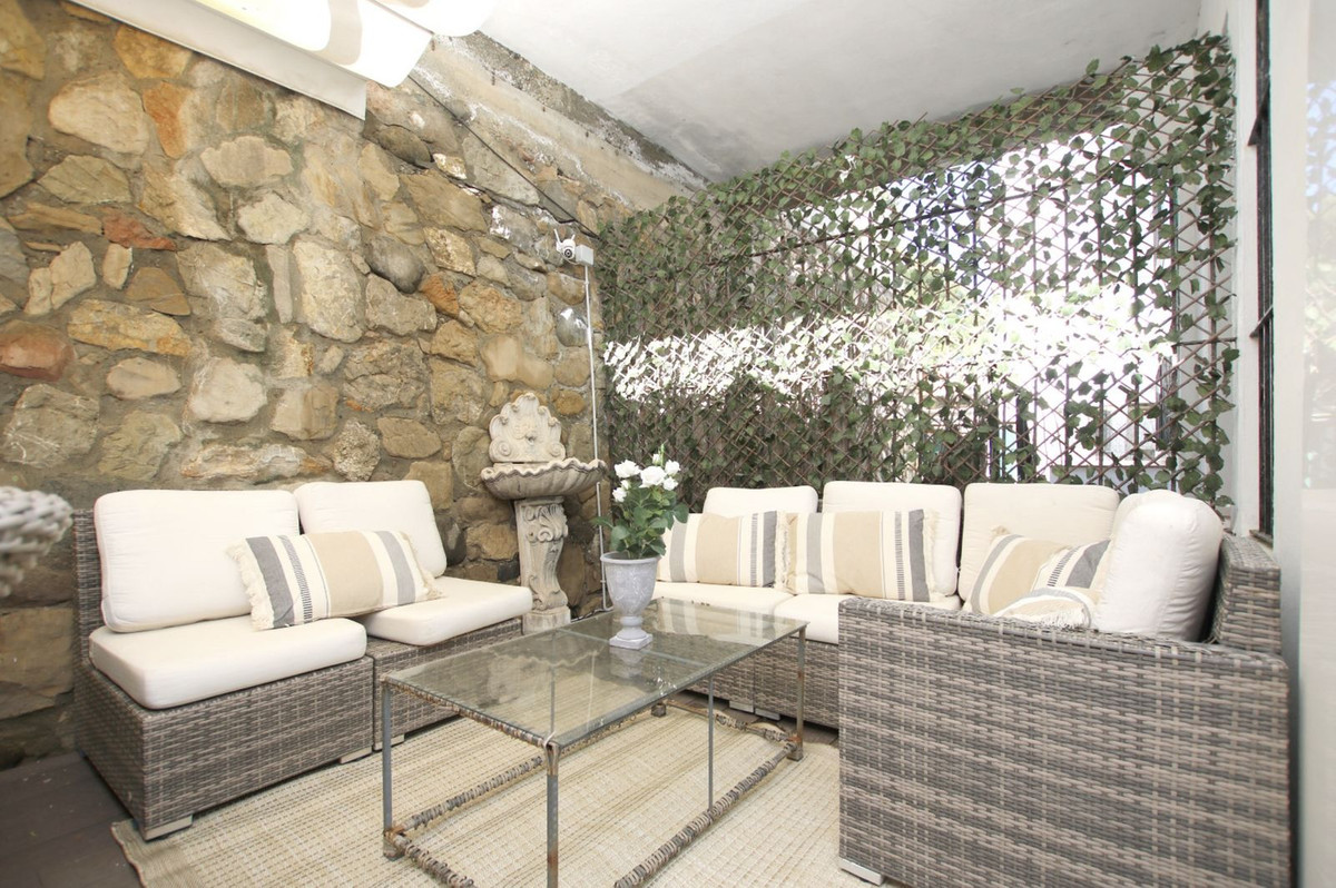 Duplex te koop in Estepona | 4 slaapkamers H5343160