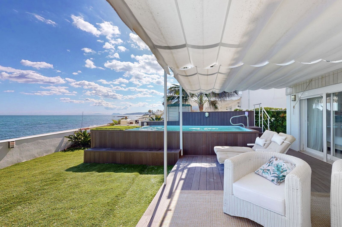 Duplex te koop in Estepona | 4 slaapkamers H5343160