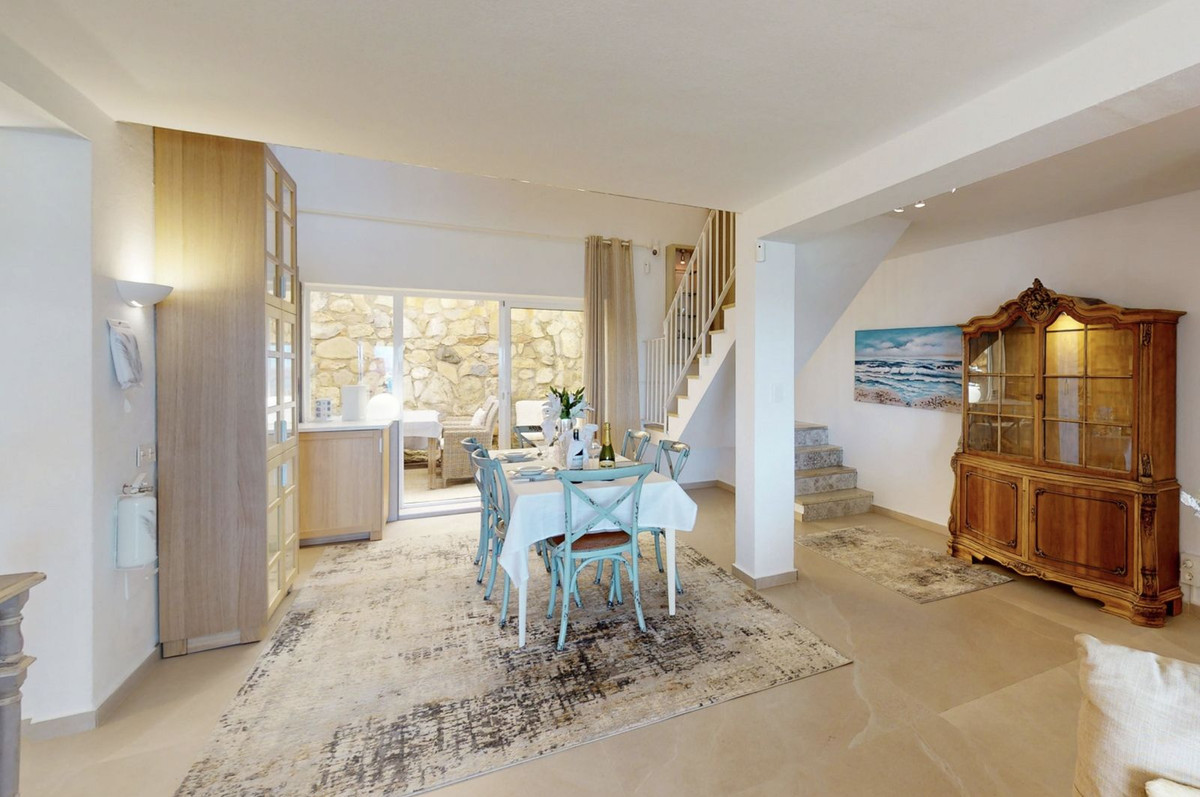 Duplex te koop in Estepona | 4 slaapkamers H5343160