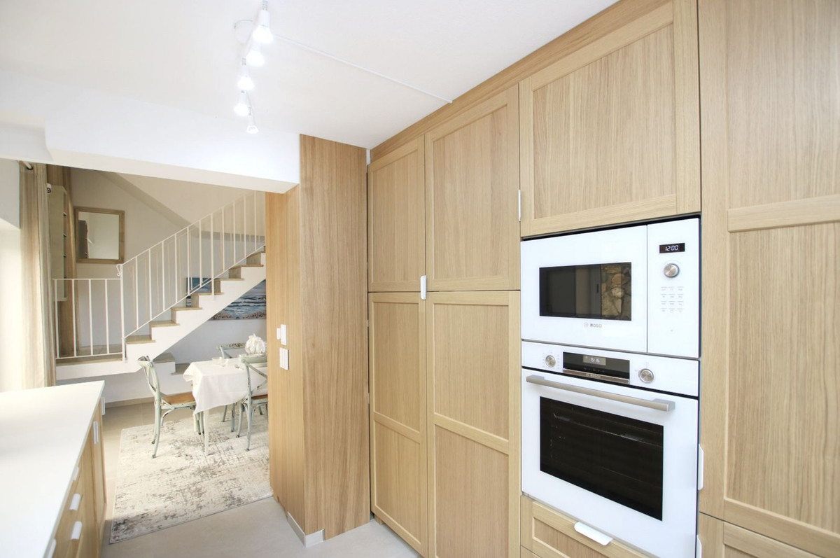 Duplex te koop in Estepona | 4 slaapkamers H5343160