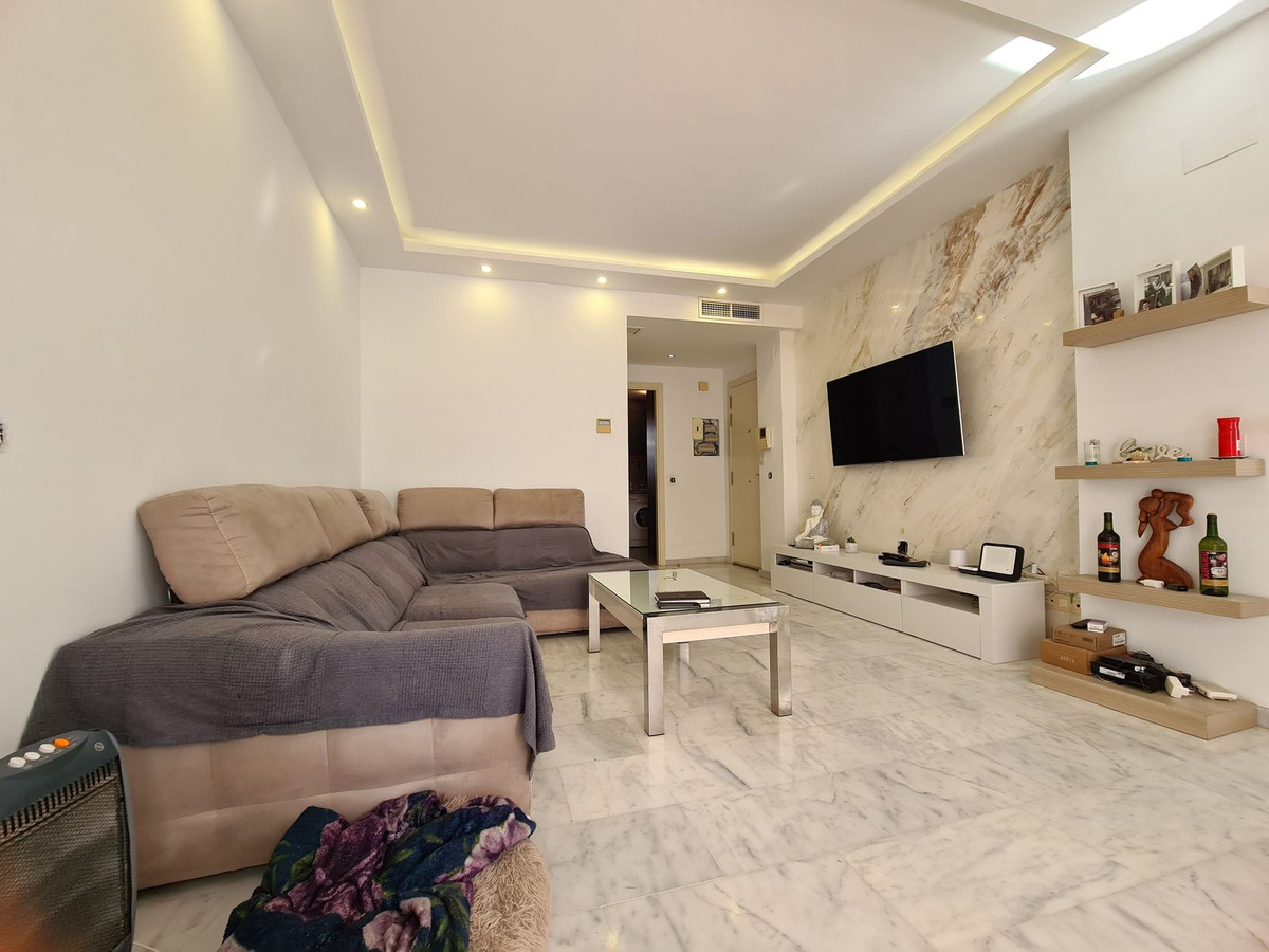 Appartement te koop in Estepona | 3 slaapkamers H5344129