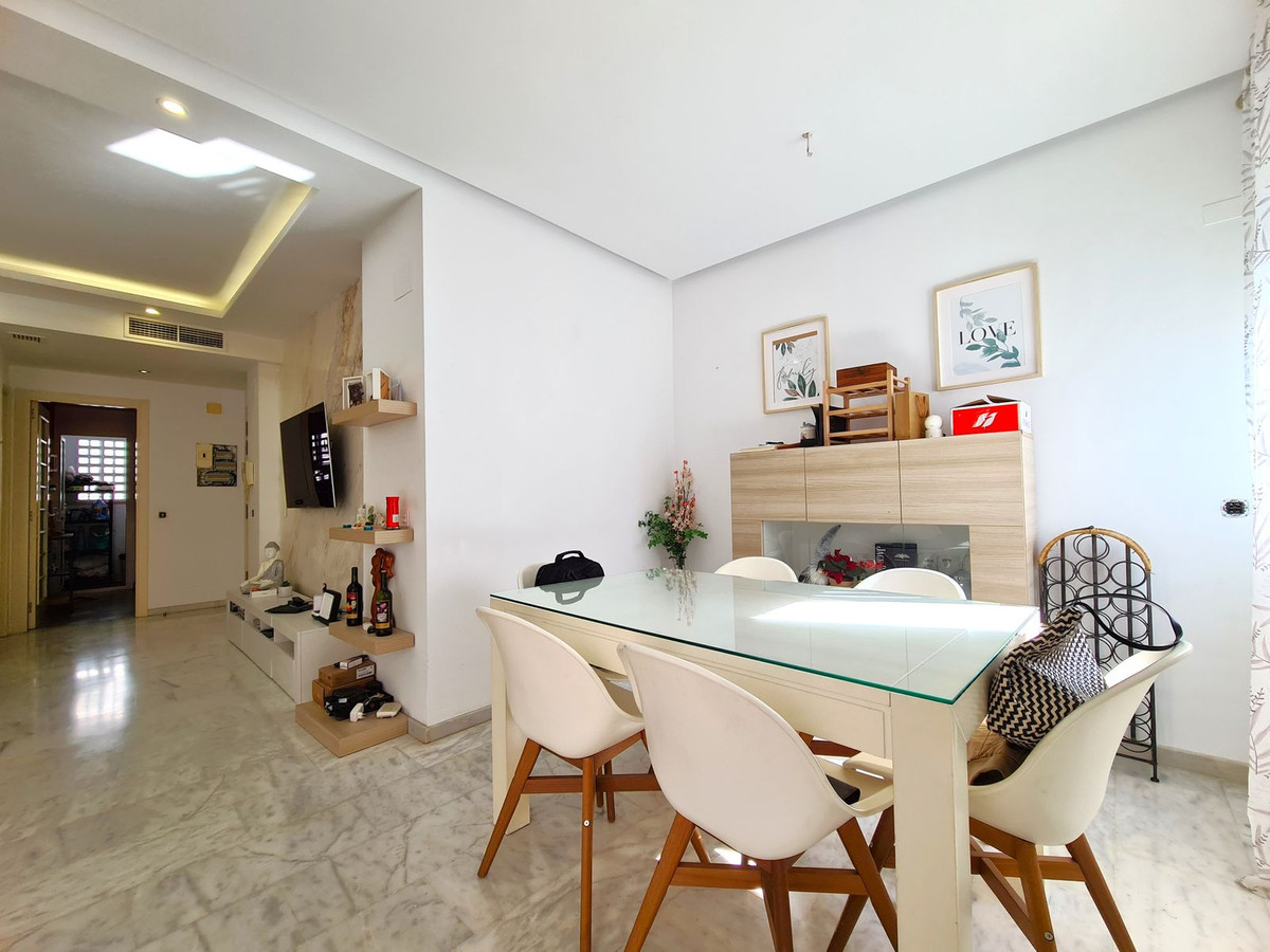 Appartement te koop in Estepona | 3 slaapkamers H5344129