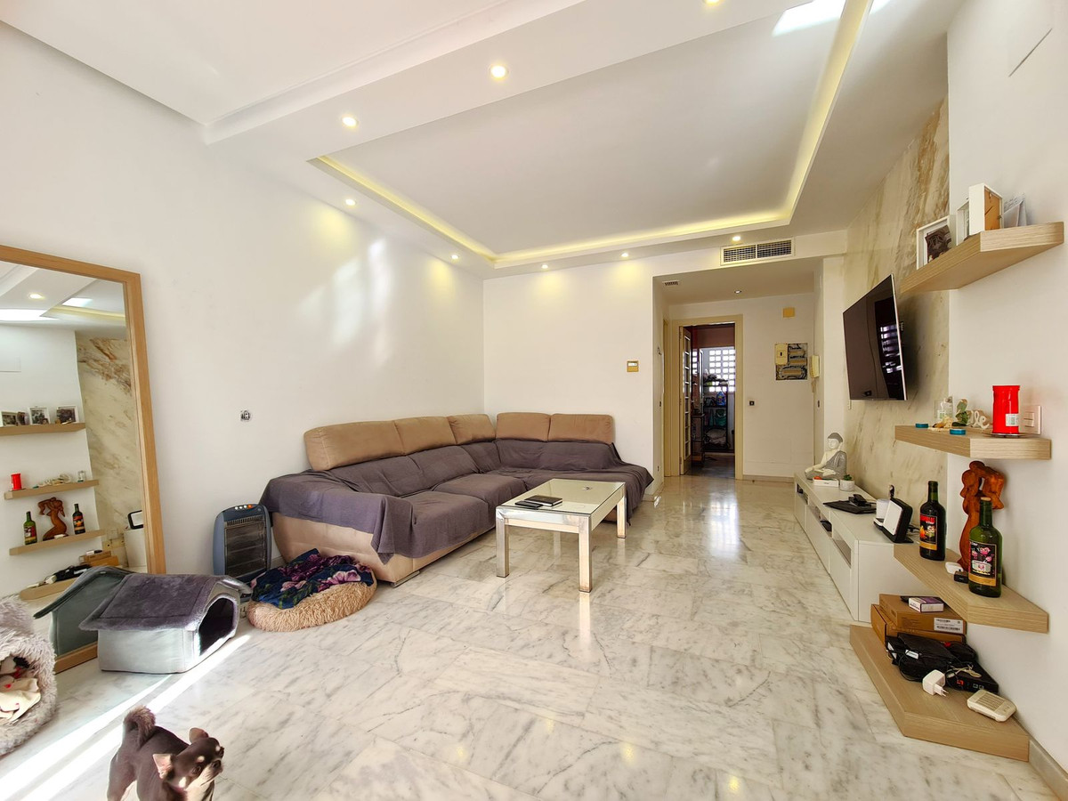 Appartement te koop in Estepona | 3 slaapkamers H5344129