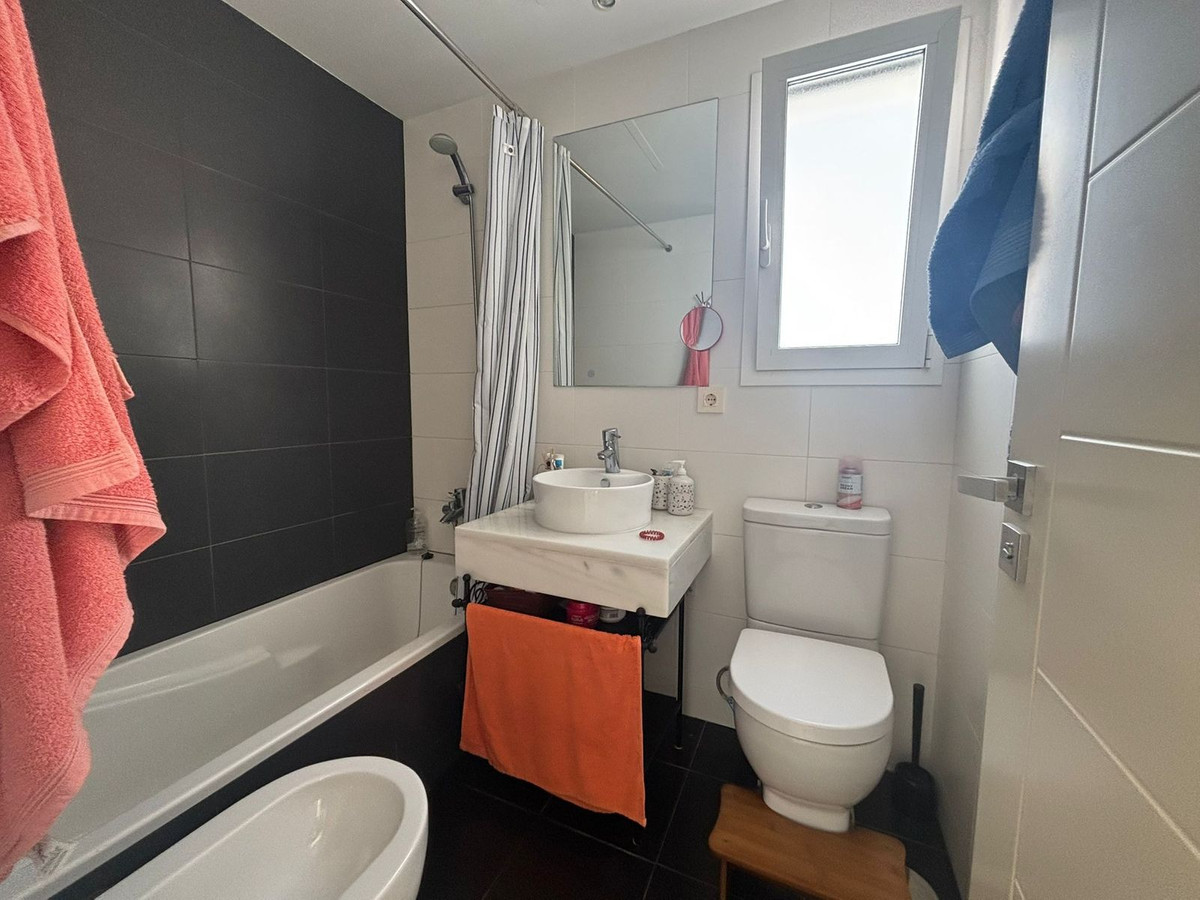 Appartement te koop in Estepona | 2 slaapkamers H5344156