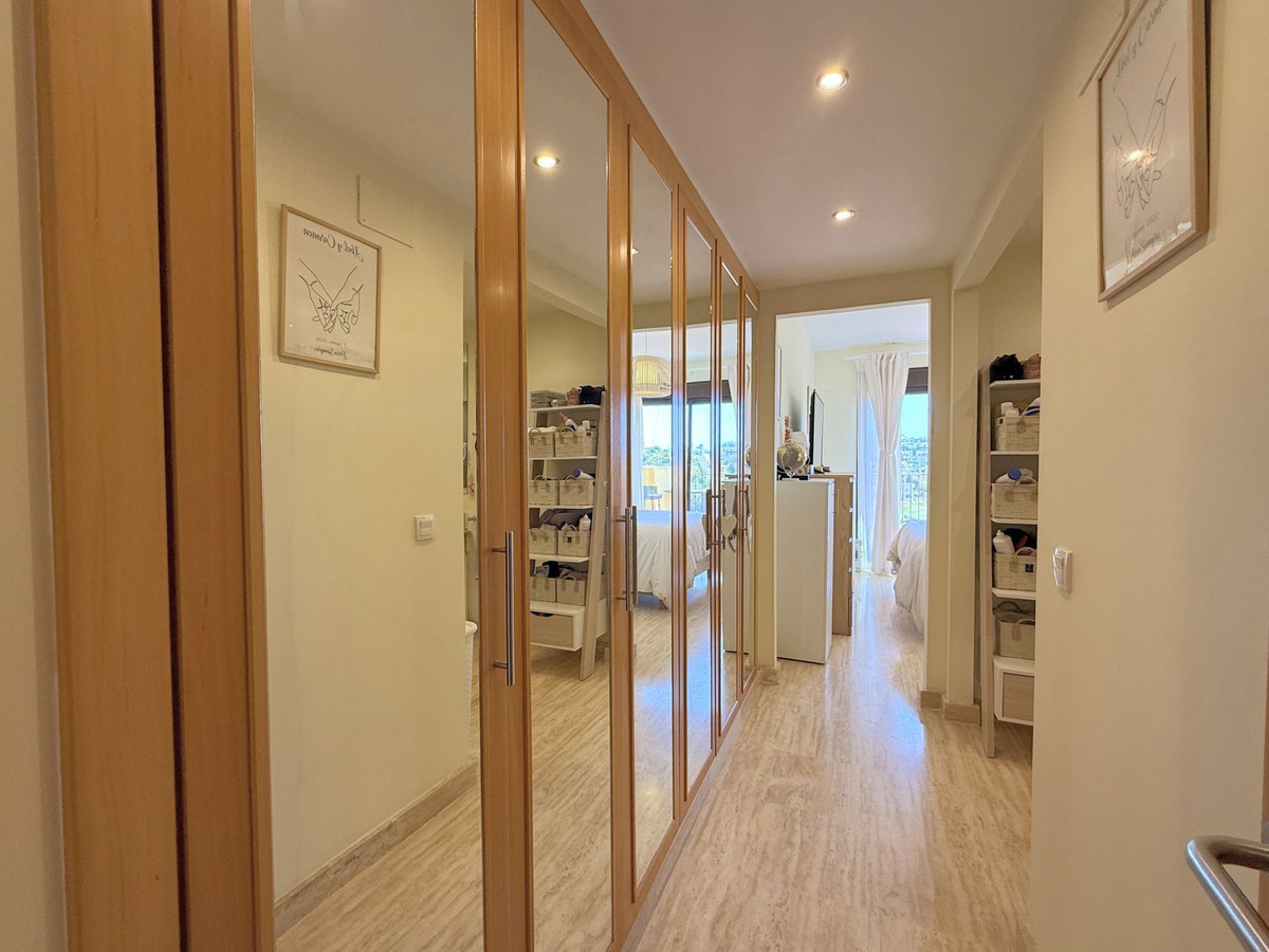 Penthouse te koop in Estepona | 2 slaapkamers H5344333