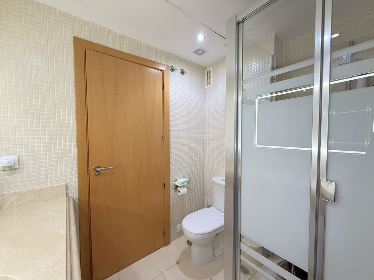 Penthouse te koop in Estepona | 2 slaapkamers H5344333