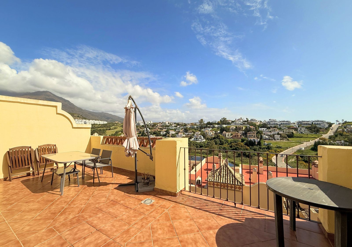 Penthouse te koop in Estepona | 2 slaapkamers H5344333