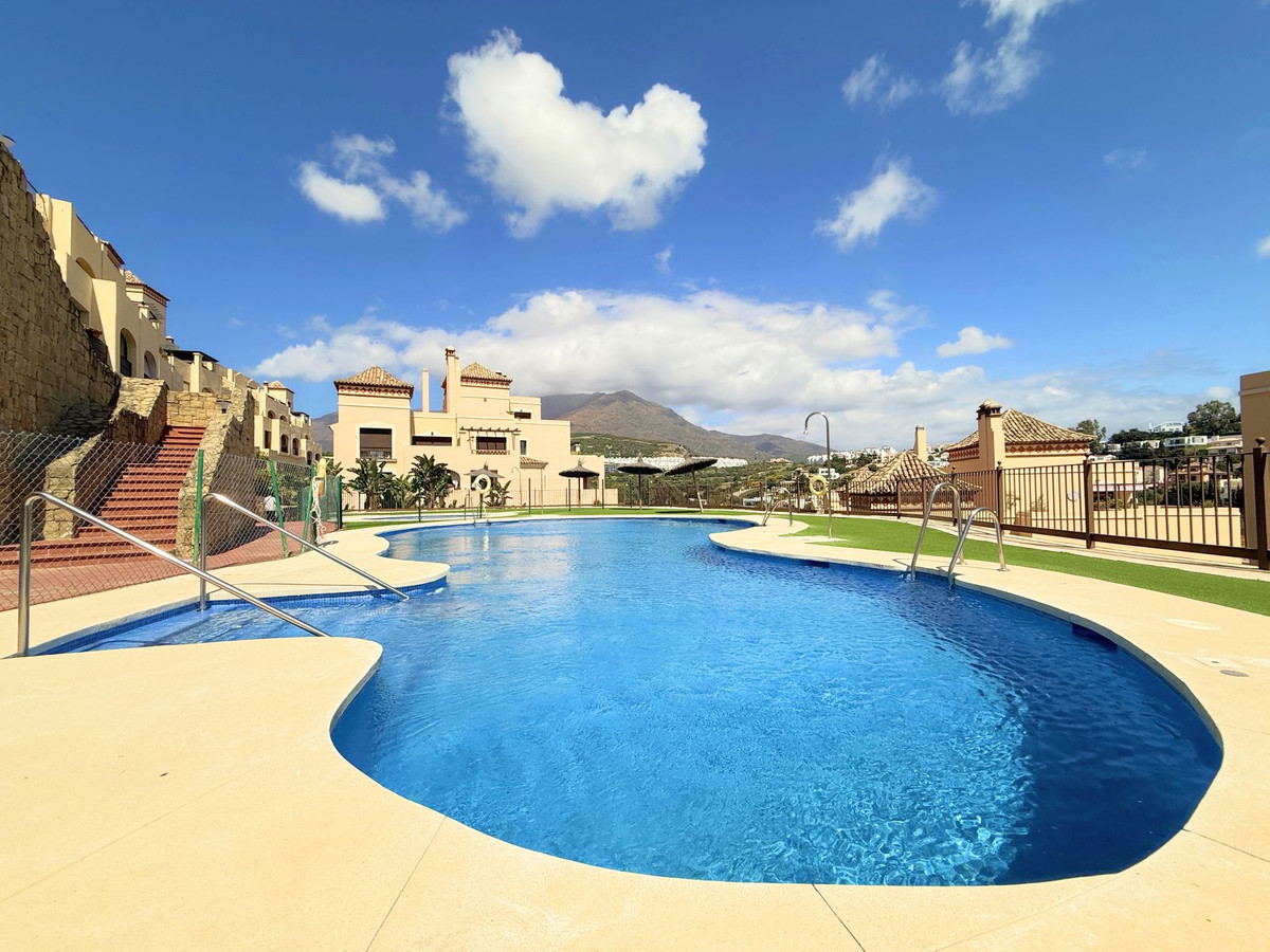 Penthouse te koop in Estepona | 2 slaapkamers H5344333