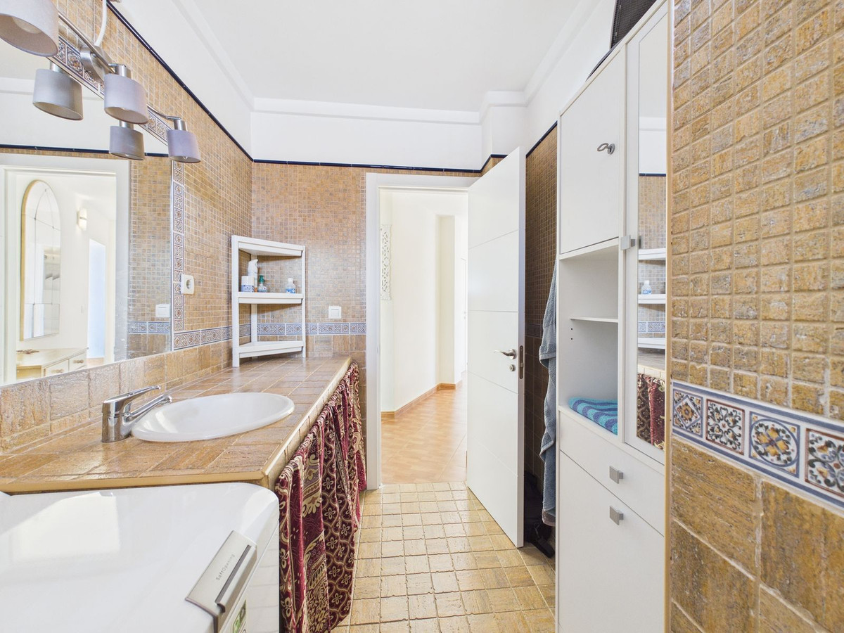 Appartement te koop in Estepona | 2 slaapkamers H5346565