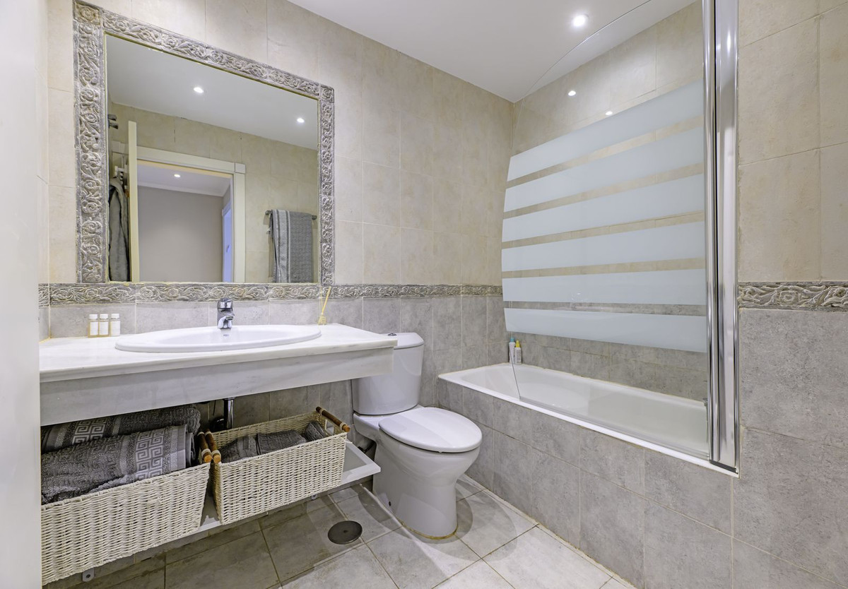 Appartement te koop in Estepona | 3 slaapkamers H5346985