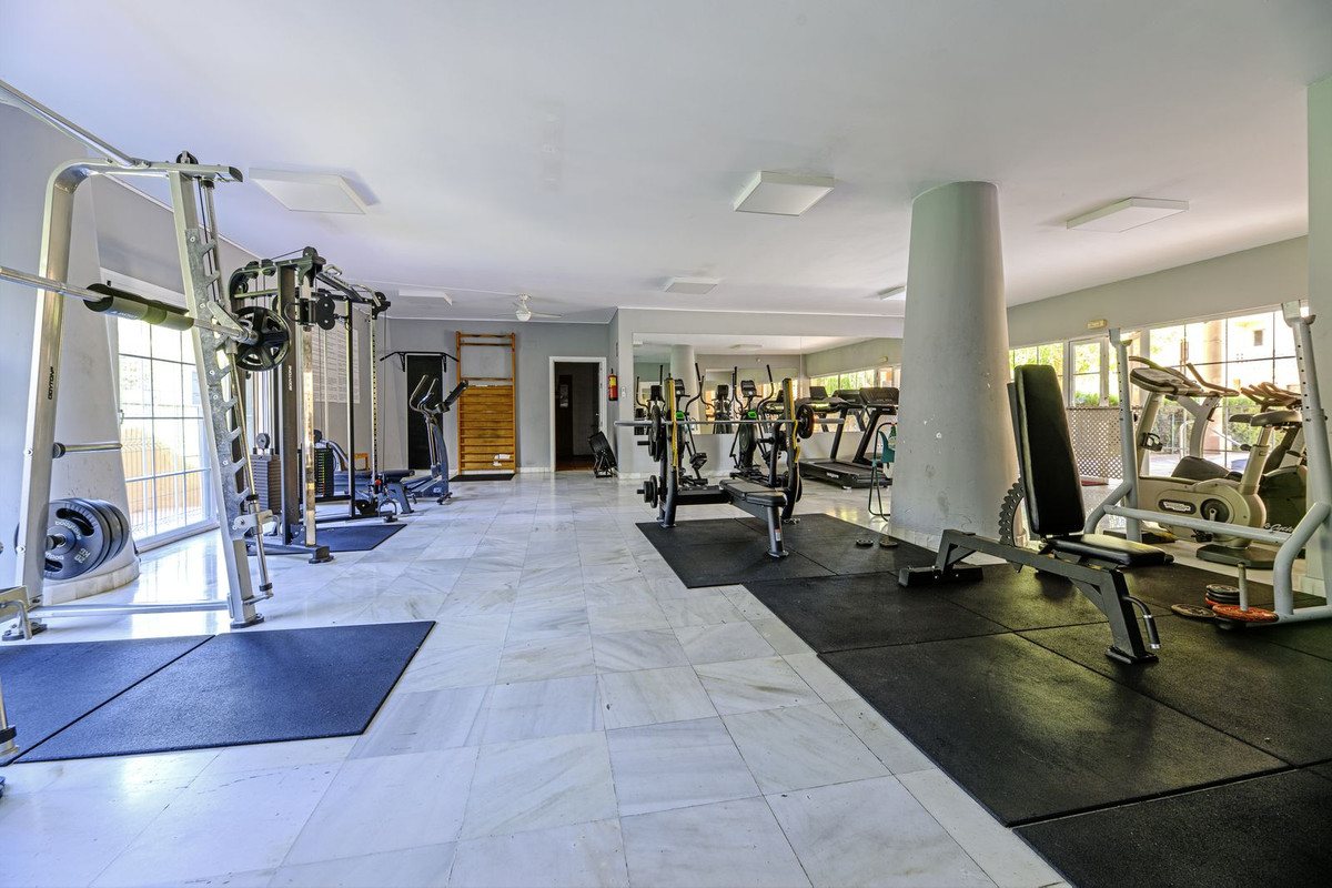 Appartement te koop in Estepona | 3 slaapkamers H5346985