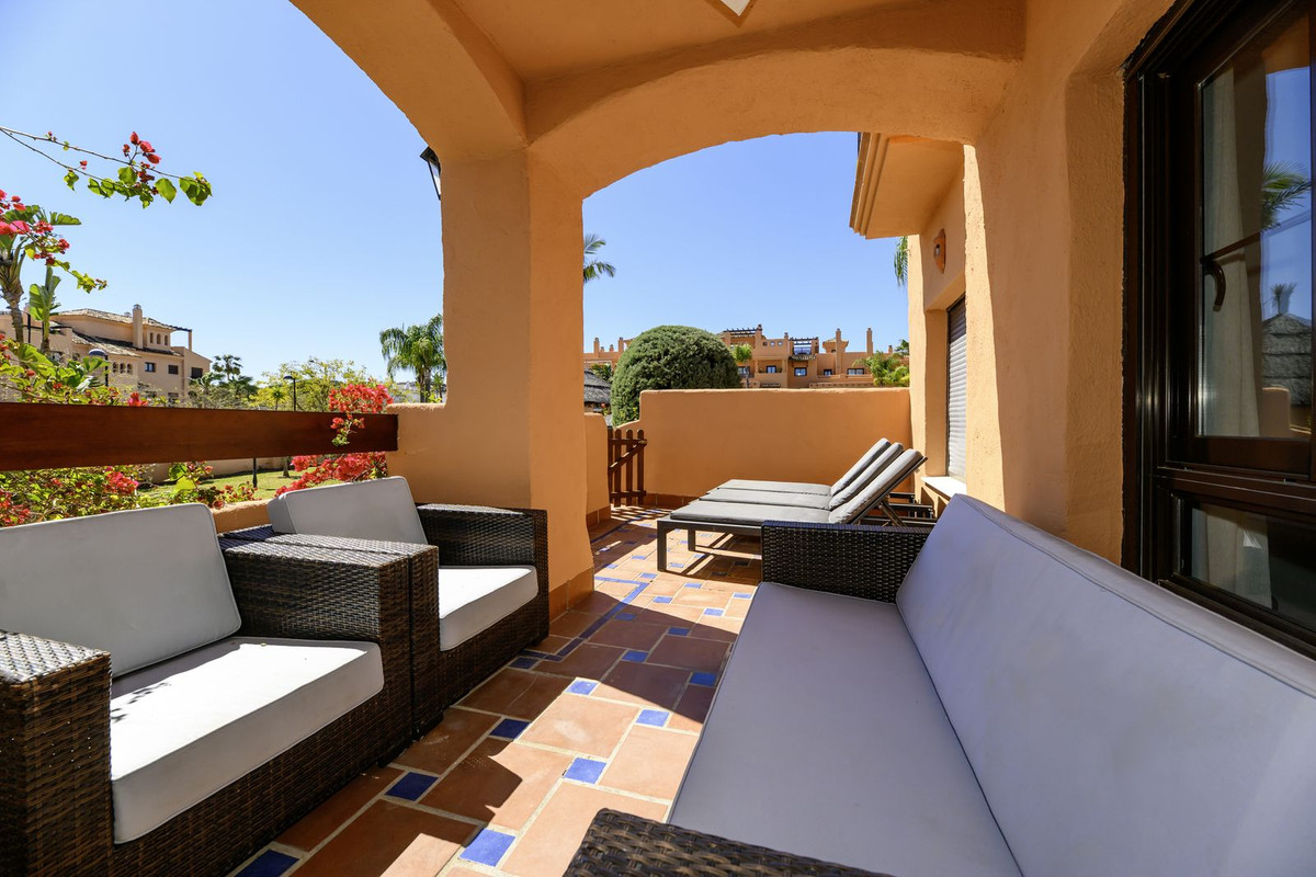 Appartement te koop in Estepona | 3 slaapkamers H5346985