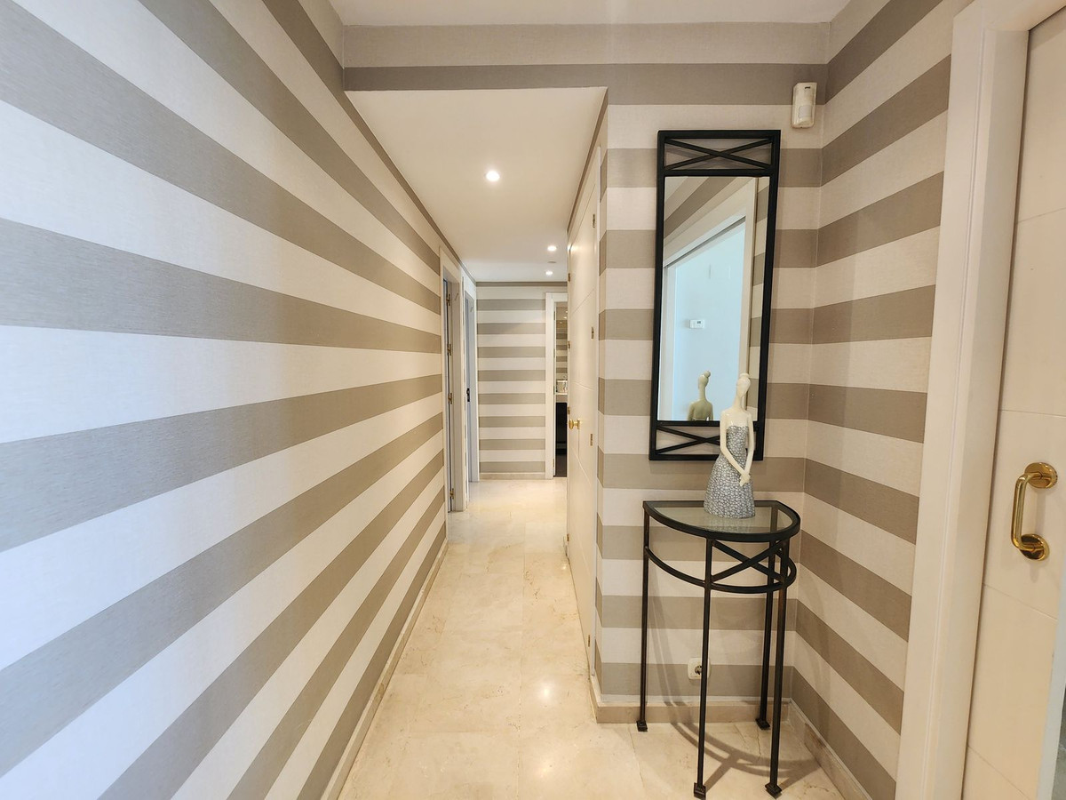 Appartement te koop in Estepona | 3 slaapkamers H5347018