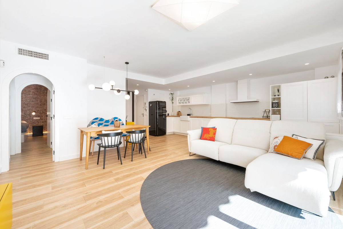 Appartement te koop in Estepona | 2 slaapkamers H5347954