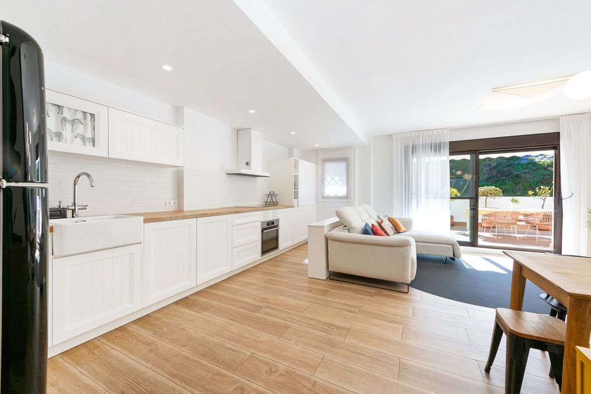 Appartement te koop in Estepona | 2 slaapkamers H5347954