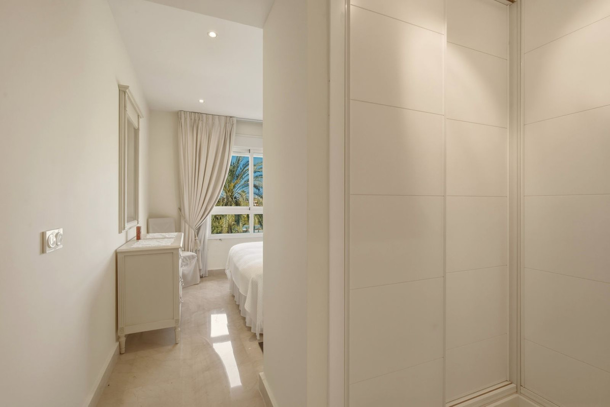 Appartement te koop in Estepona | 3 slaapkamers H5348002