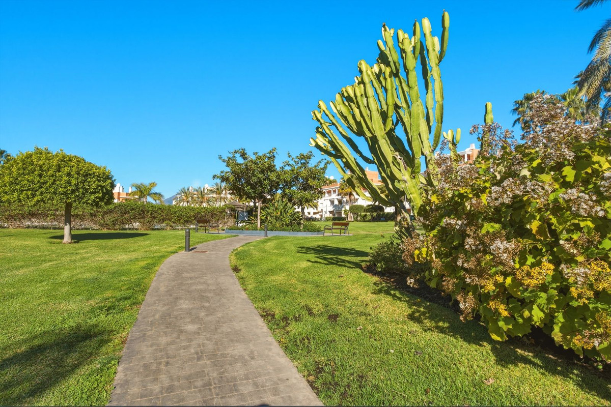 Appartement te koop in Estepona | 3 slaapkamers H5348002