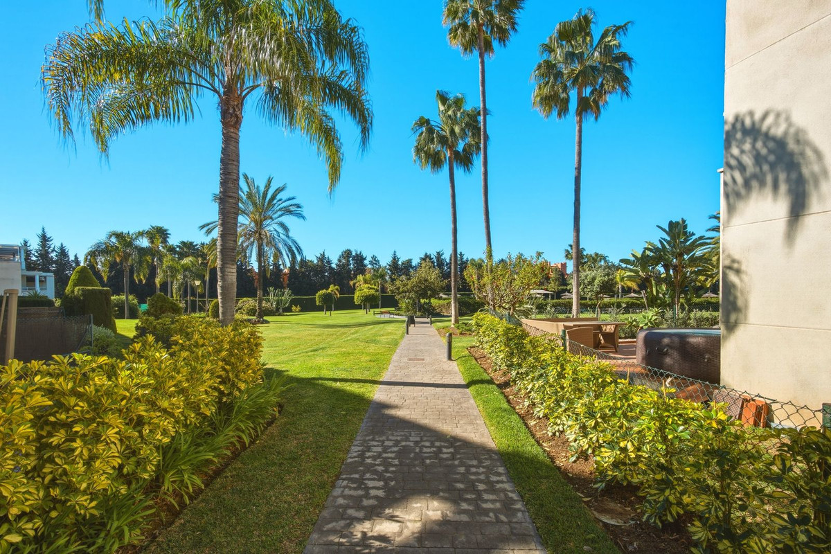 Appartement te koop in Estepona | 3 slaapkamers H5348002