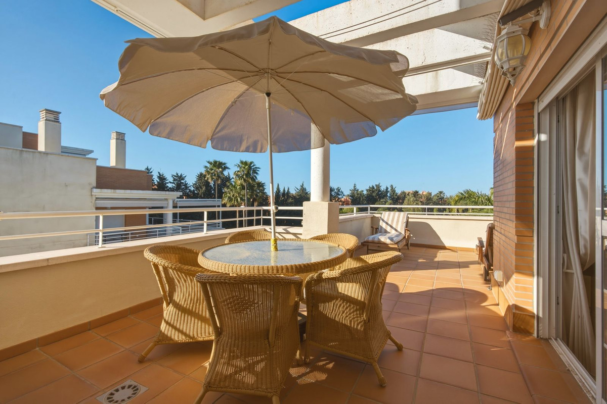 Appartement te koop in Estepona | 3 slaapkamers H5348002
