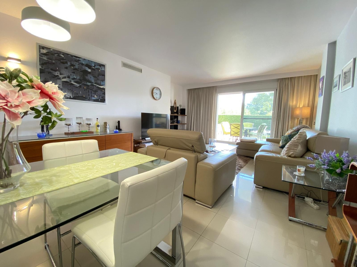 Appartement te koop in Estepona | 2 slaapkamers H5349403