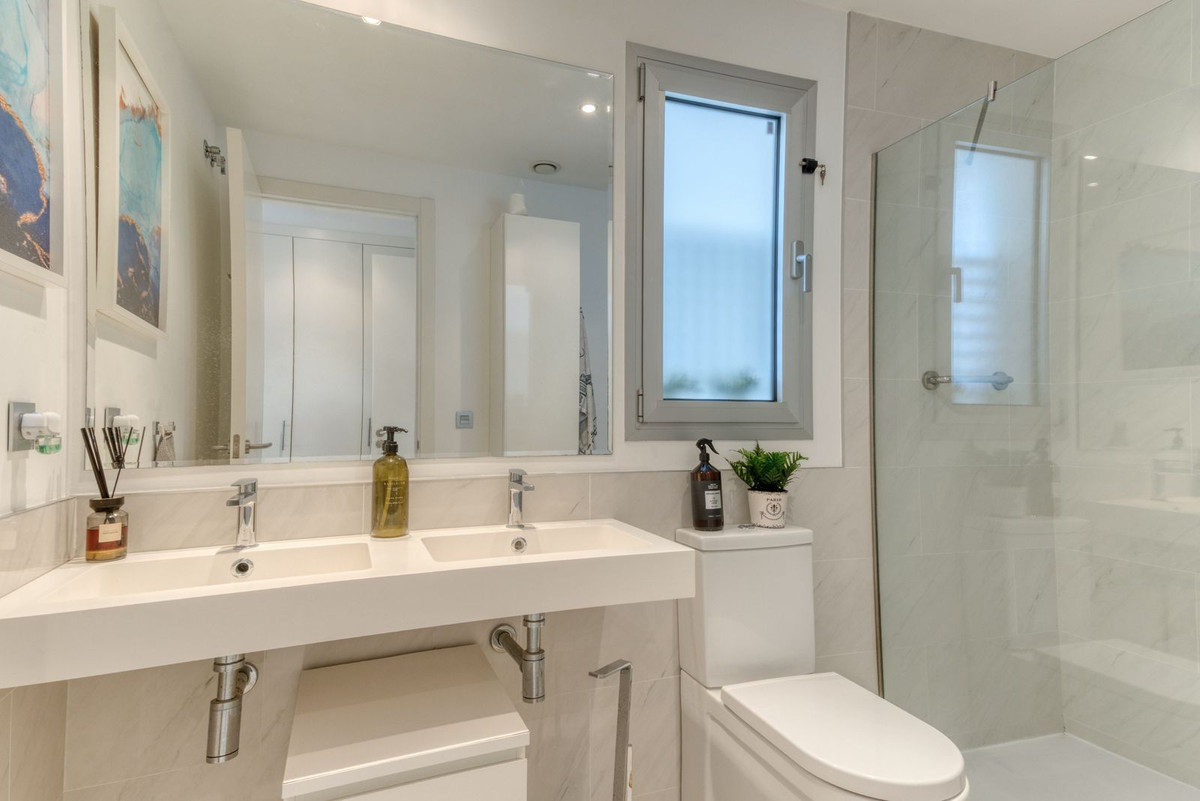 Appartement te koop in Estepona | 3 slaapkamers H5350747