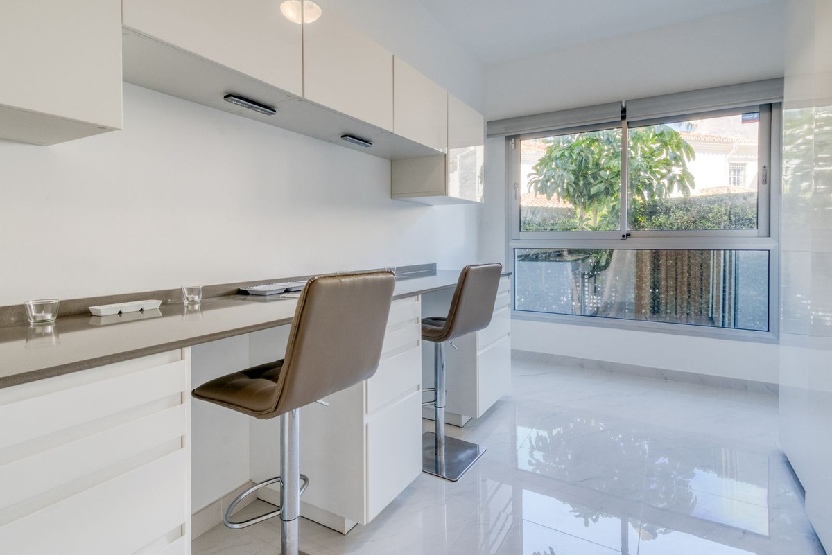 Appartement te koop in Estepona | 3 slaapkamers H5350747