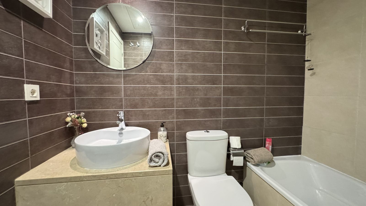 Appartement te koop in Estepona | 2 slaapkamers H5351503