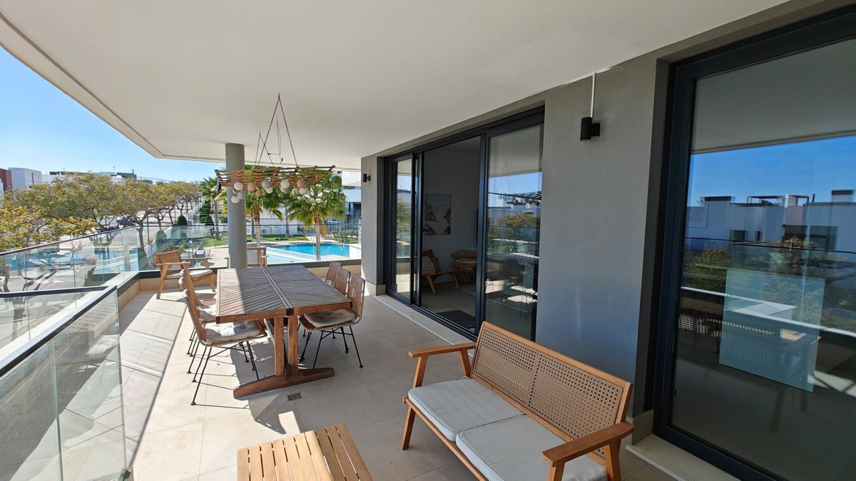 Appartement te koop in Estepona | 4 slaapkamers H5351626