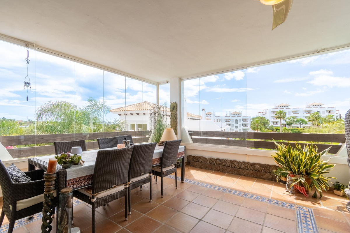 Appartement te koop in Estepona | 3 slaapkamers H5355067