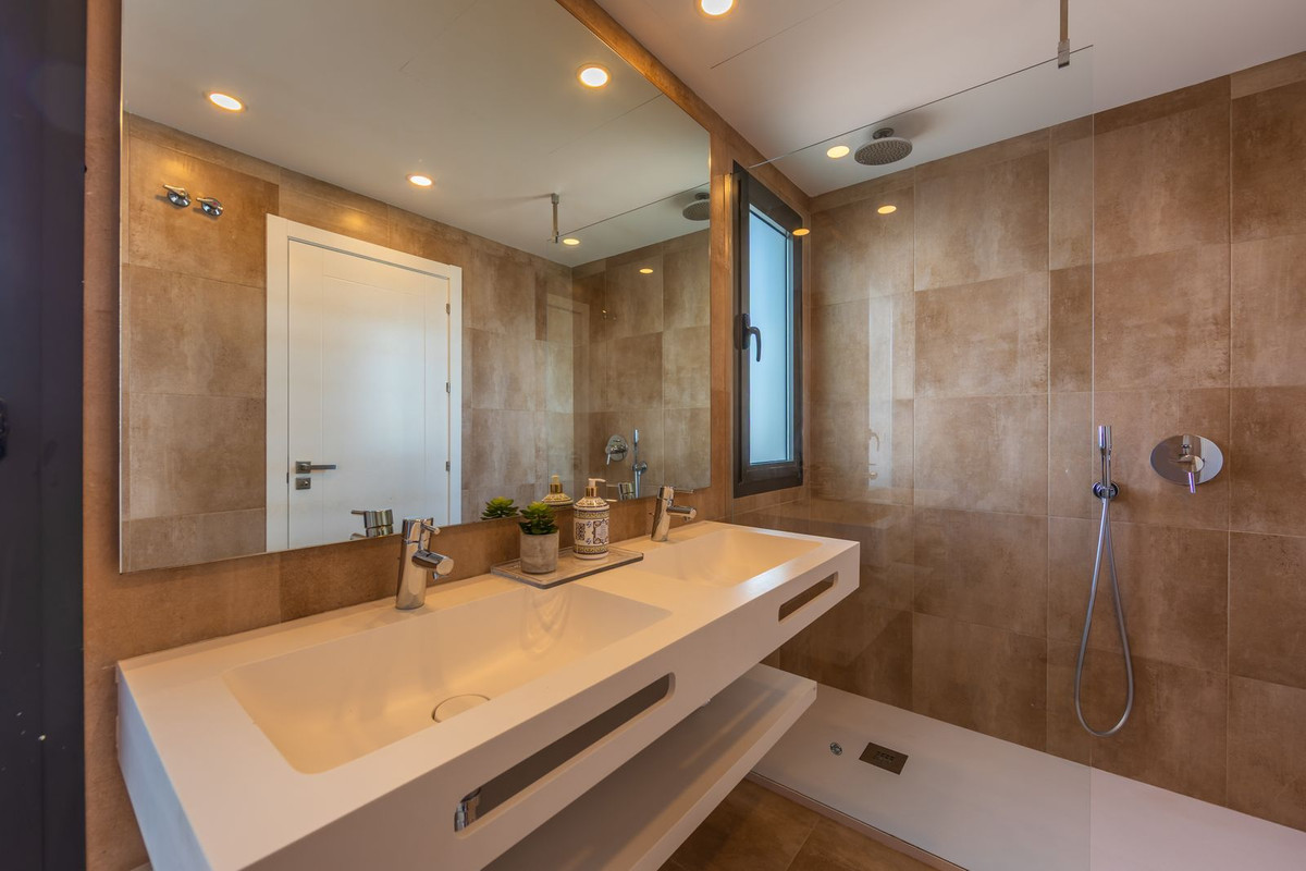 Penthouse te koop in Estepona | 2 slaapkamers H5355286
