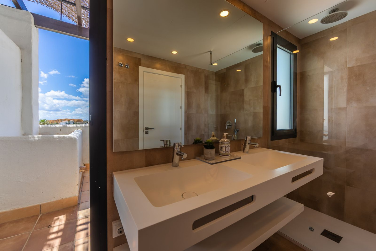 Penthouse te koop in Estepona | 2 slaapkamers H5355286