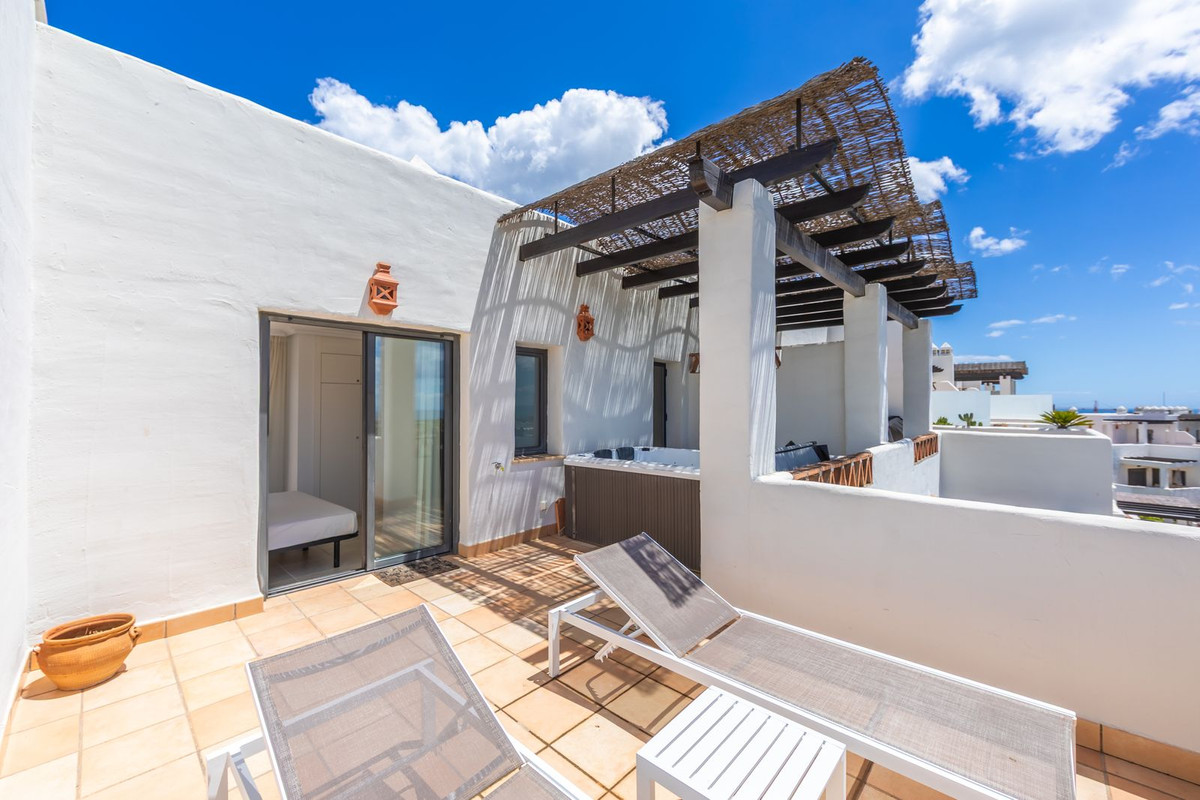 Penthouse te koop in Estepona | 2 slaapkamers H5355286