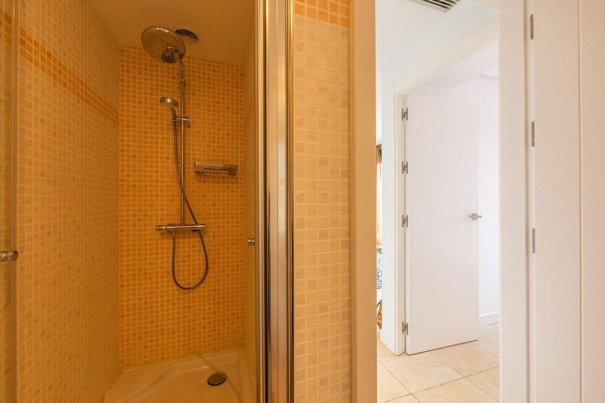 Penthouse te koop in Estepona | 2 slaapkamers H5355286