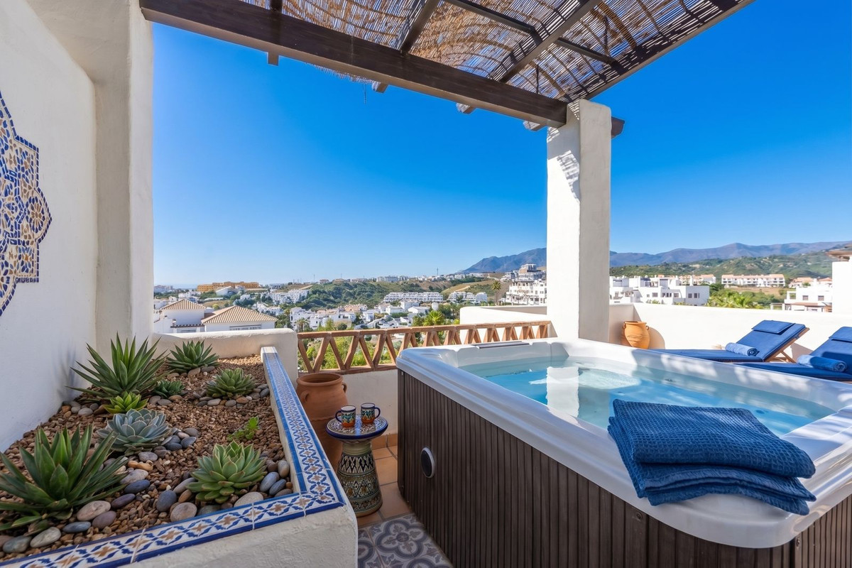 Penthouse te koop in Estepona | 2 slaapkamers H5355286