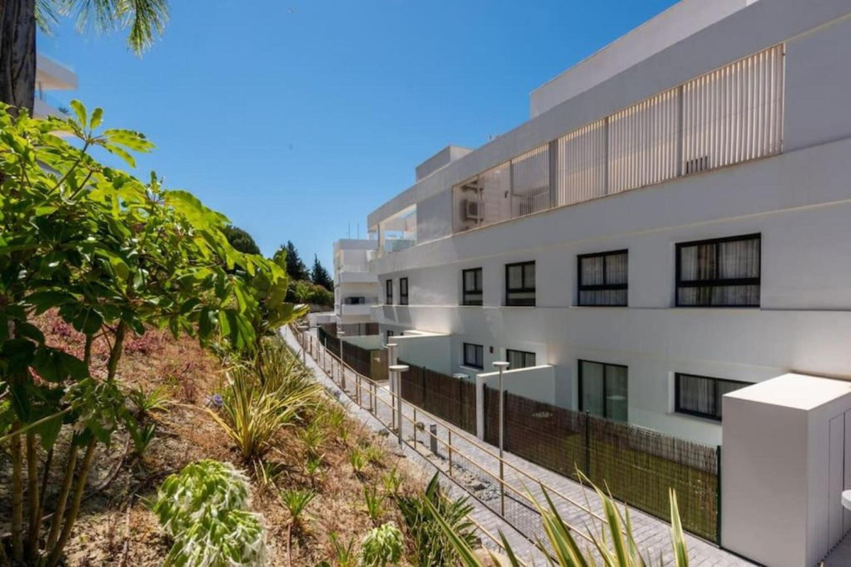 Appartement te koop in Estepona | 2 slaapkamers H5356426