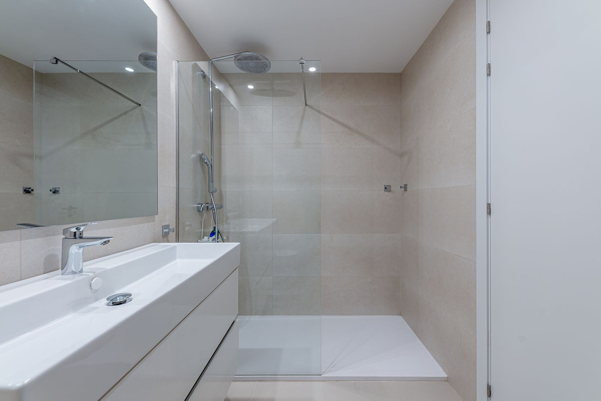 Appartement te koop in Estepona | 3 slaapkamers H5356684