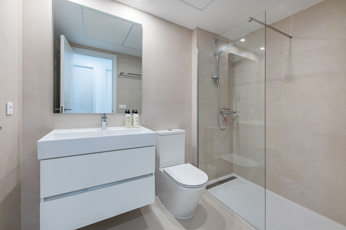 Appartement te koop in Estepona | 3 slaapkamers H5356684