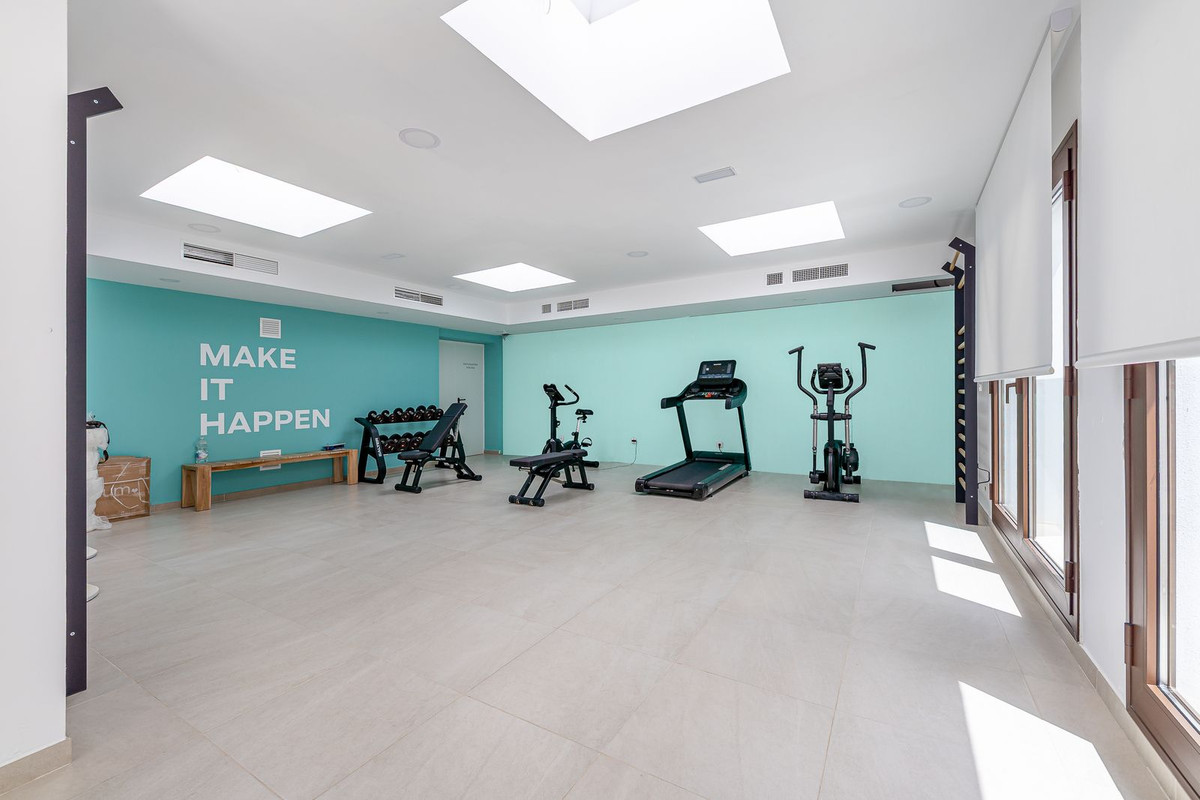 Appartement te koop in Estepona | 3 slaapkamers H5356684