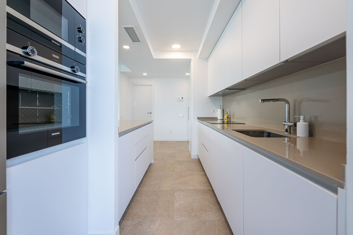 Appartement te koop in Estepona | 3 slaapkamers H5356684