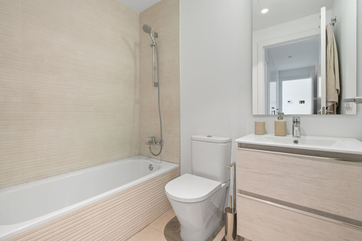 Appartement te koop in Estepona | 2 slaapkamers H5356888