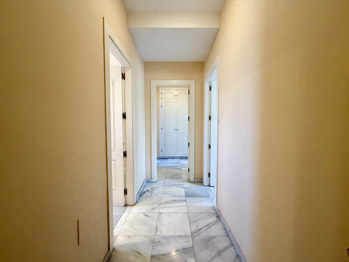 Appartement te koop in Estepona | 2 slaapkamers H5357059