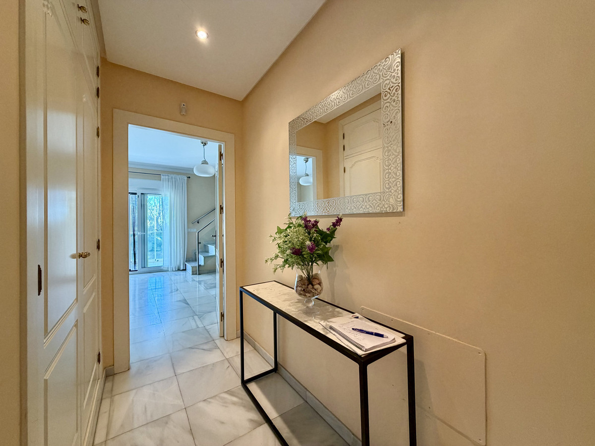 Appartement te koop in Estepona | 2 slaapkamers H5357059