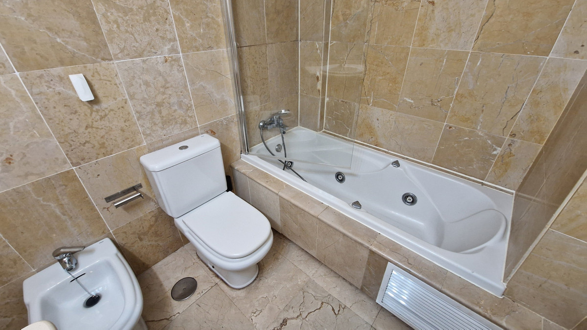 Appartement te koop in Estepona | 1 slaapkamers H5357113