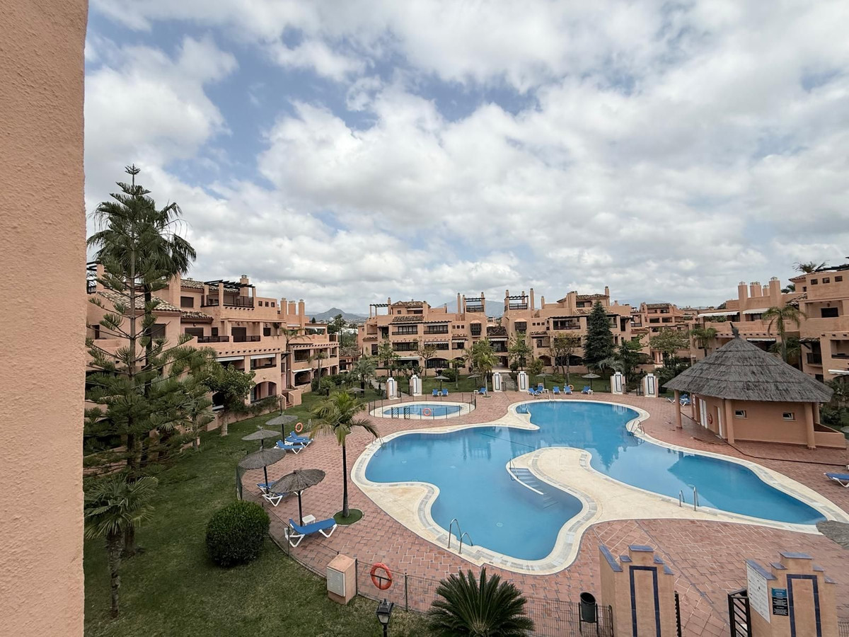 Appartement te koop in Estepona | 4 slaapkamers H5357257