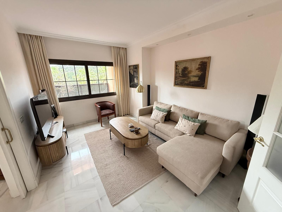 Appartement te koop in Estepona | 4 slaapkamers H5357257