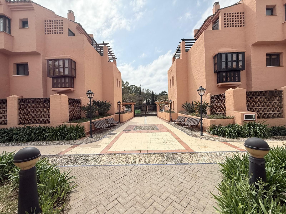 Appartement te koop in Estepona | 4 slaapkamers H5357257