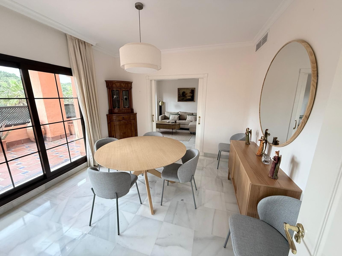 Appartement te koop in Estepona | 4 slaapkamers H5357257