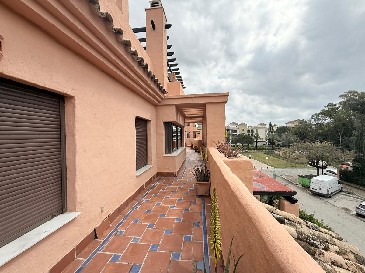 Appartement te koop in Estepona | 4 slaapkamers H5357257