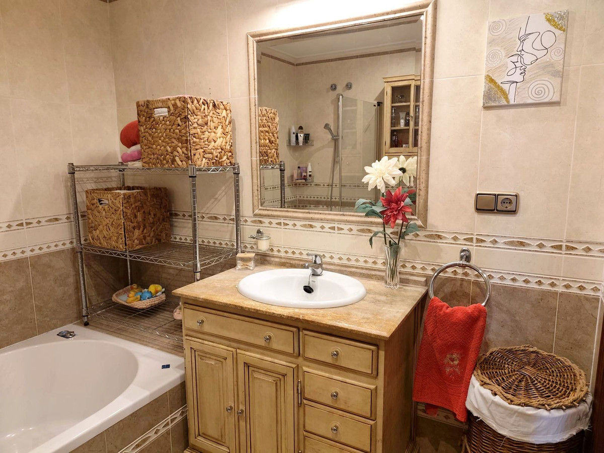 Penthouse te koop in Estepona | 4 slaapkamers H5358433